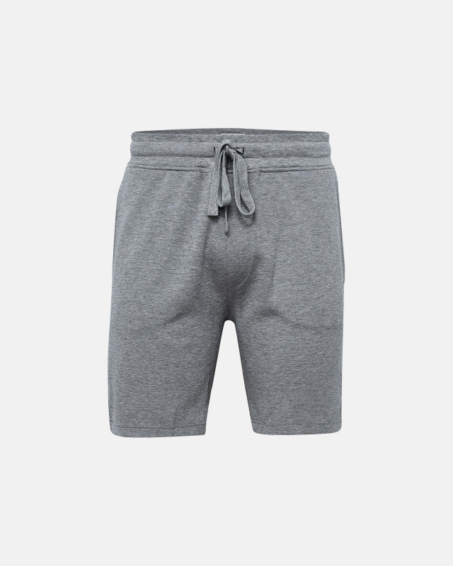MATERIALE: 65% Bambus Viskose, 30% Økologisk Bomuld, 5% Elastan



STØRRELSER: S, M, L, XL, 2XL



På lune dage er det rart at kunne hoppe i et par behagelige sweatshorts, der giver luft til benene - uden du skal gå på kompromis med stil og komfort.
