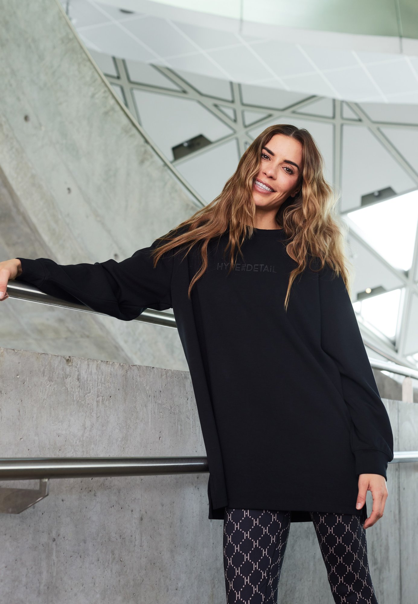 Sweatshirt "Oversize" | Polyester | Sort -Hype the Detail Sweatshirt "Oversize" | Polyester | Sort -Hype the Detail