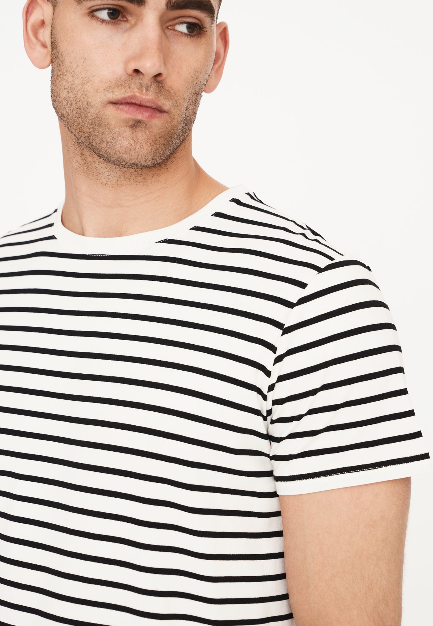 T-shirt "o-neck" | Bambusviskose | Sort -Resteröds T-shirt "o-neck" | Bambusviskose | Sort -Resteröds