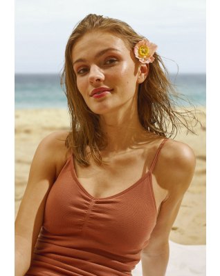 Bikini stroptop, Fersken