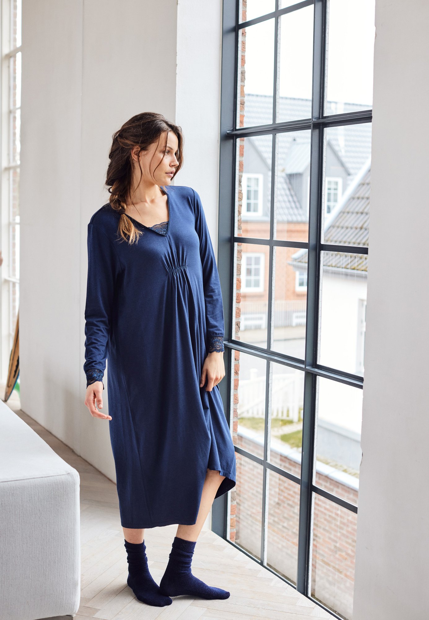 Lang natkjole | Bambusviskose | Navy -Decoy Lang natkjole | Bambusviskose | Navy -Decoy