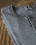 Langærmet t-shirt "Grandad", 100% økologisk bomuld, Lys grå