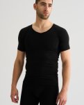 T-shirt "sweatproof" v-neck | Økologisk bambusviskose | Sort -JBS