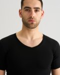 T-shirt "sweatproof" v-neck | Økologisk bambusviskose | Sort -JBS