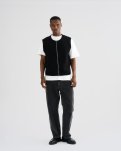 Kian Vest | Polyester-uld blend | Sort -Resteröds